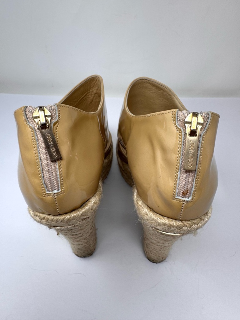 JIMMY CHOO beige patent leather raffia wedge sandals, Italy, size 40 - Picture 7 of 13